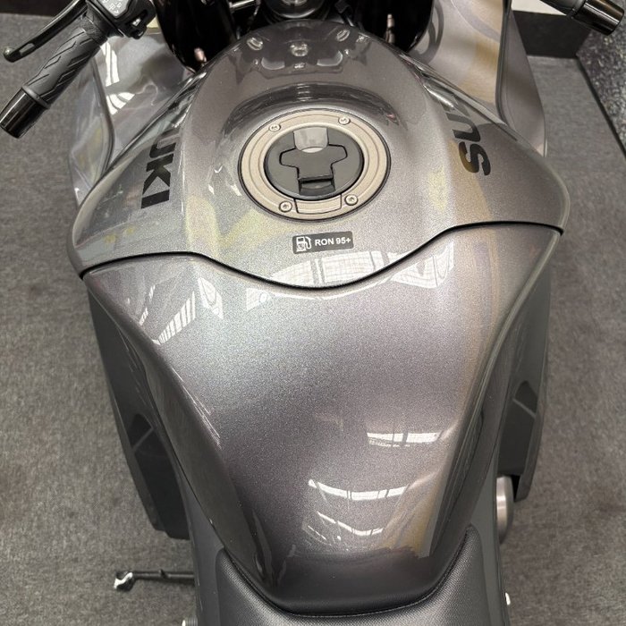 2023 Suzuki GSX1300RR (HAYABUSA) Silver