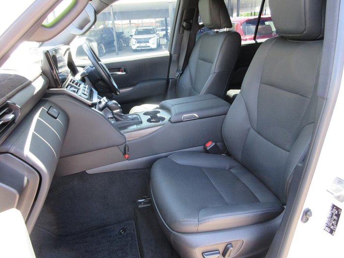 2023 Toyota Landcruiser VX