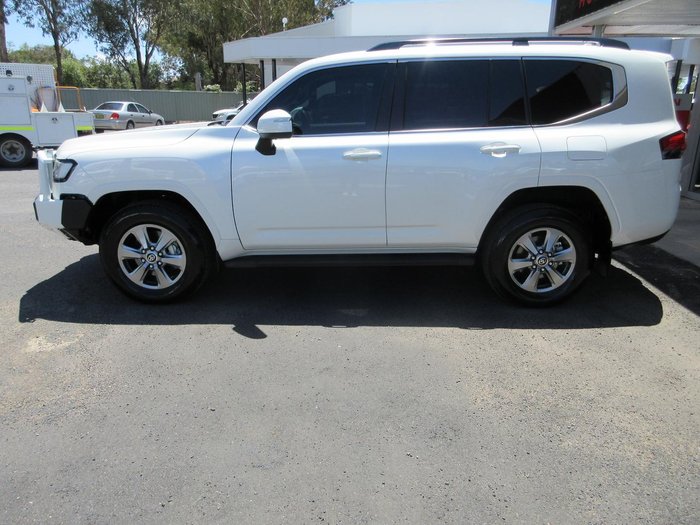 2023 Toyota Landcruiser VX