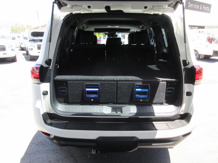 2023 Toyota Landcruiser VX