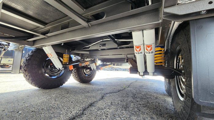 2026 New Age Caravans Manta Ray Expedition 18'