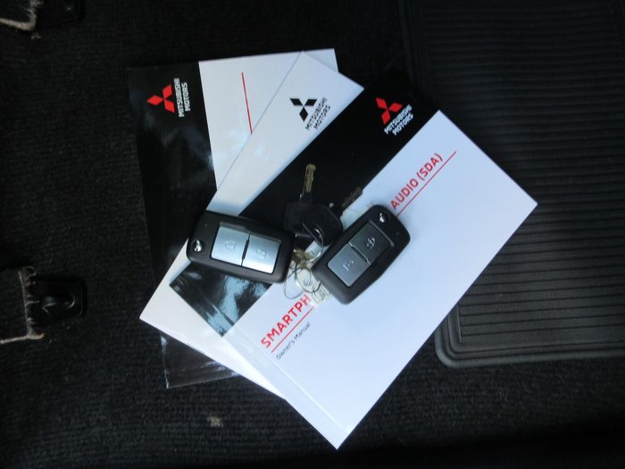 2024 Mitsubishi Triton GLX-R