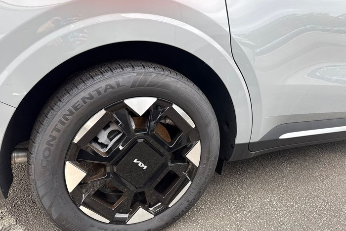 2025 Kia Carnival GT-Line KA4 PE MY26 Ceramic Silver (CS)