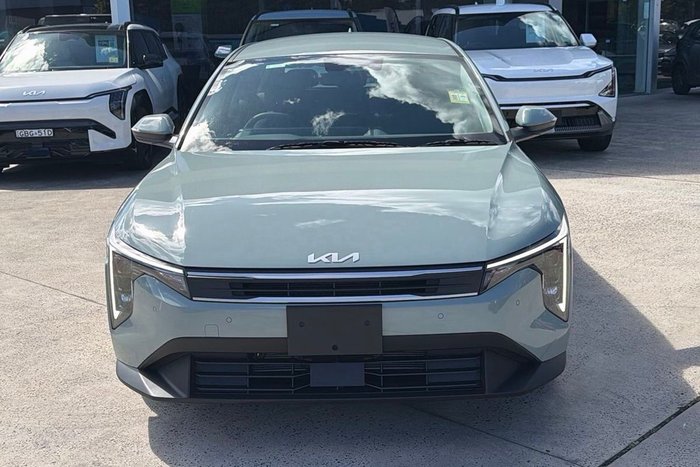 2025 Kia K4 S