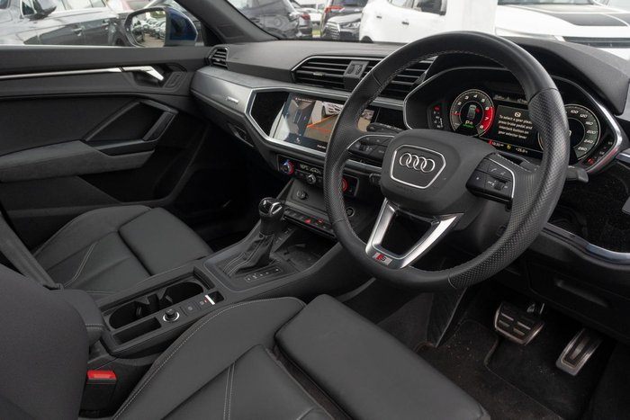 2022 Audi Q3 40 TFSI S line