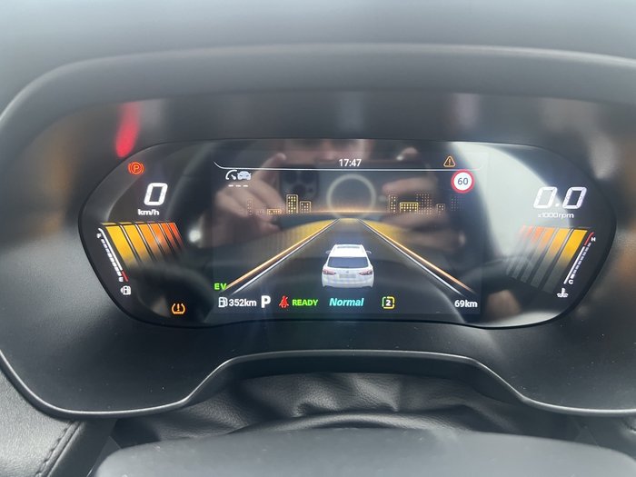 2025 MG ZS Essence Hybrid+