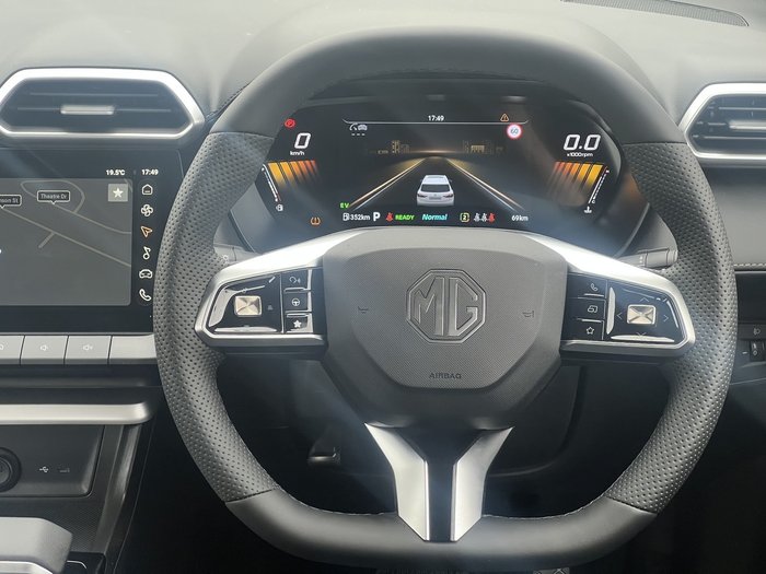 2025 MG ZS Essence Hybrid+