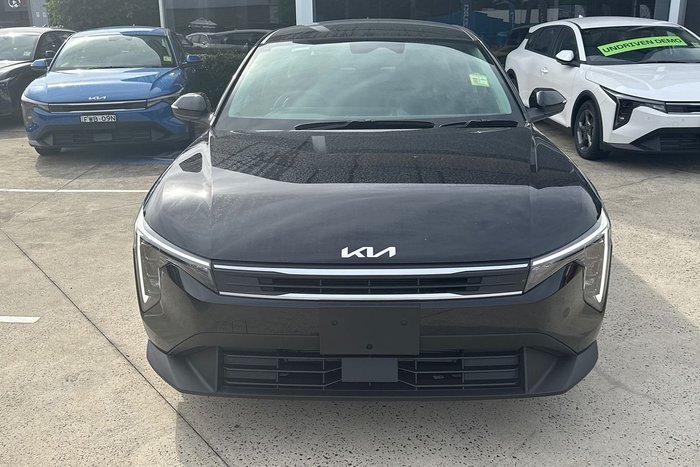 2025 Kia K4 Sport