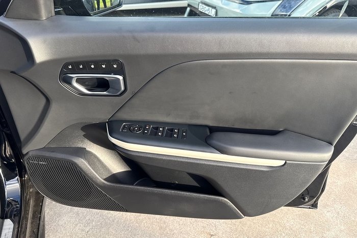 2025 Kia K4 GT-Line CL4m MY26 Aurora Black Pearl (ABP)