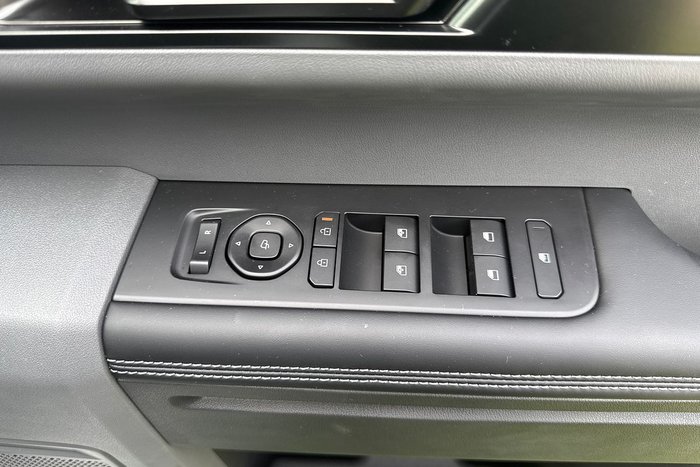 2025 Kia Tasman X-Line TK MY26 4X4 Dual Range Clear White (UD)