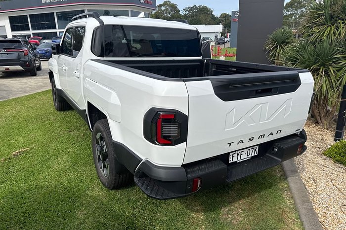 2025 Kia Tasman X-Line TK MY26 4X4 Dual Range Clear White (UD)