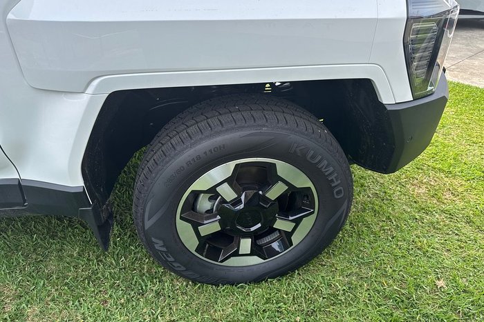 2025 Kia Tasman X-Line TK MY26 4X4 Dual Range Clear White (UD)