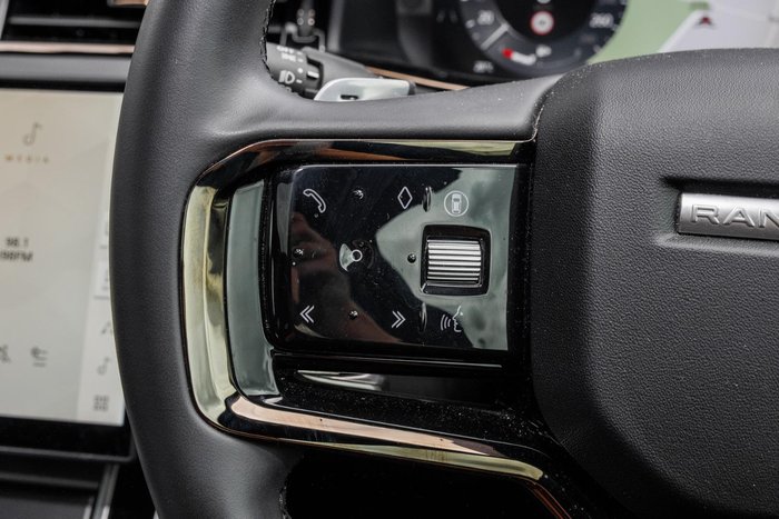 2023 Land Rover Range Rover Evoque P250 Dynamic SE