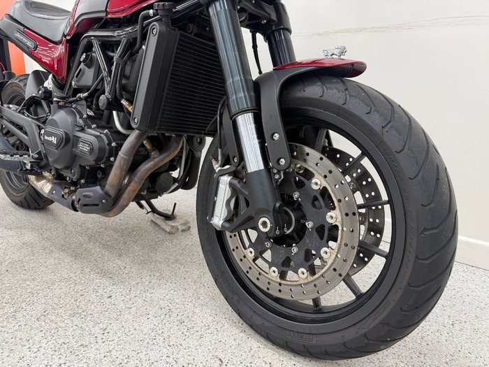 2018 Benelli LEONCINO (ABS) Red