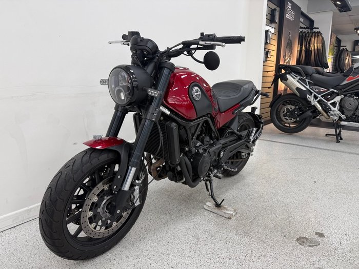 2018 Benelli LEONCINO (ABS) Red