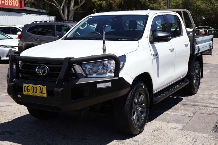 2022 Toyota Hilux SR