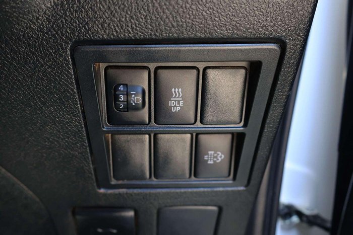 2022 Toyota Hilux SR