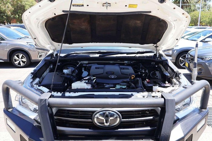 2022 Toyota Hilux SR