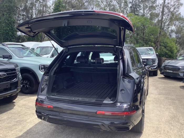 2021 Audi Q7 50 TDI S line