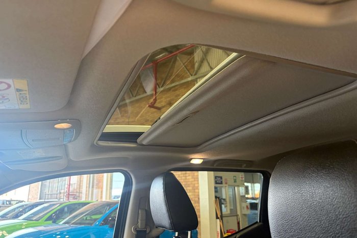 2017 Nissan Navara ST-X