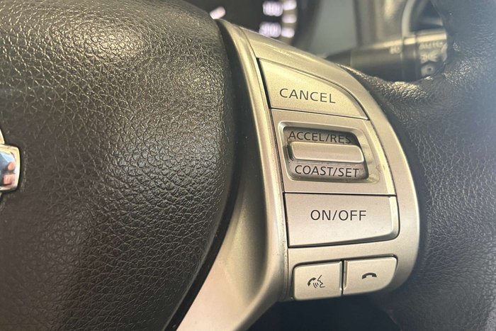 2017 Nissan Navara ST-X