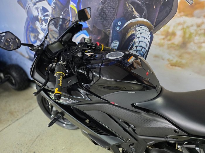 2023 Yamaha YZF-R3 BLACK