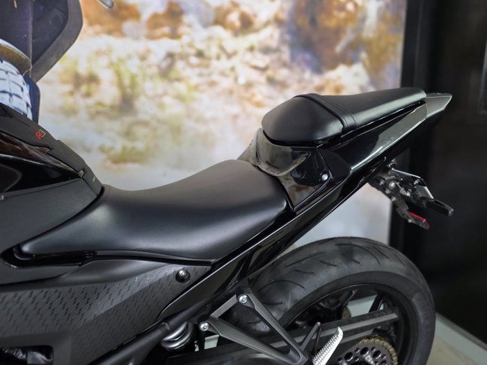 2023 Yamaha YZF-R3 BLACK