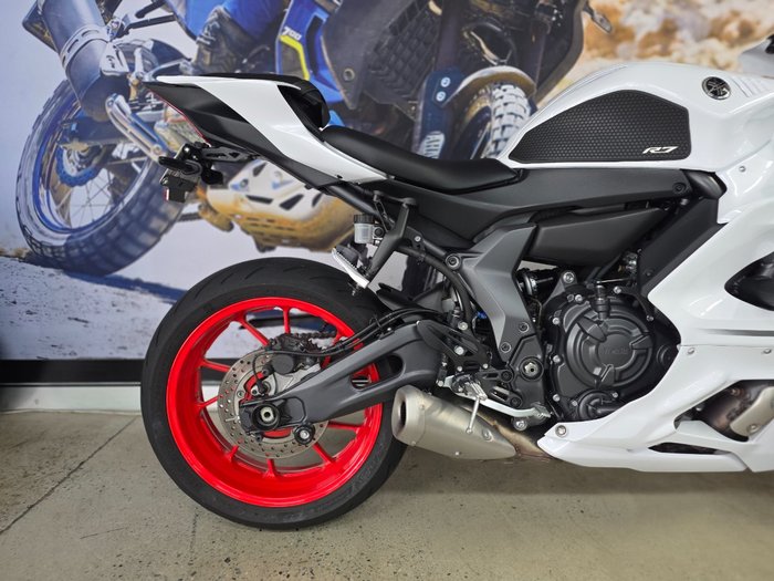 2023 Yamaha YZF-R7LA WHITE
