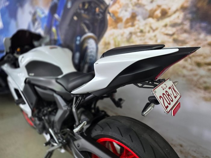 2023 Yamaha YZF-R7LA WHITE