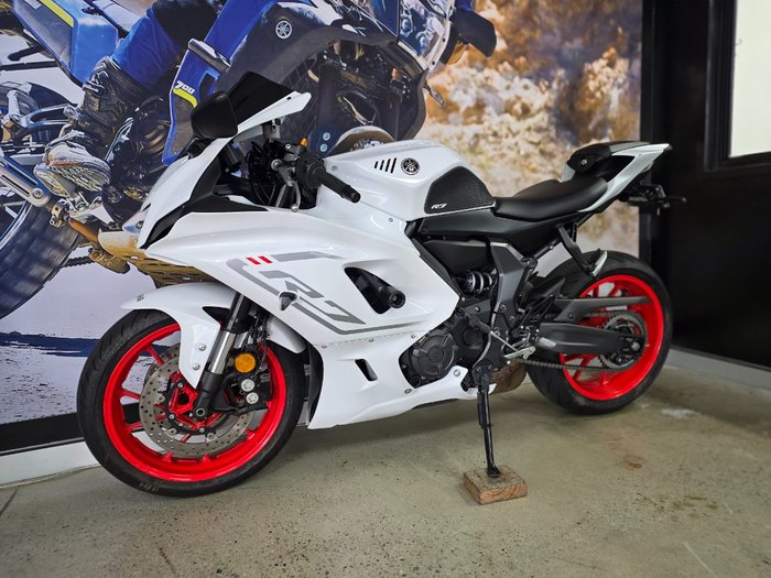 2023 Yamaha YZF-R7LA WHITE