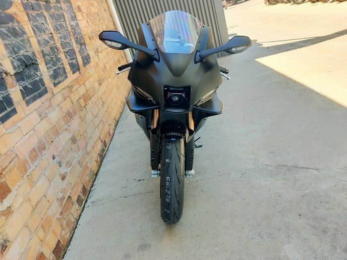 2025 YAMAHA YZF-R9 ROAD BLACK