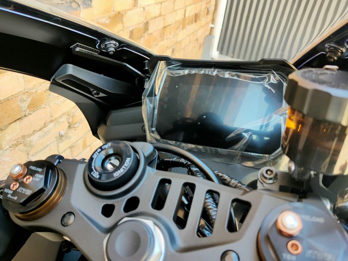 2025 YAMAHA YZF-R9 ROAD BLACK