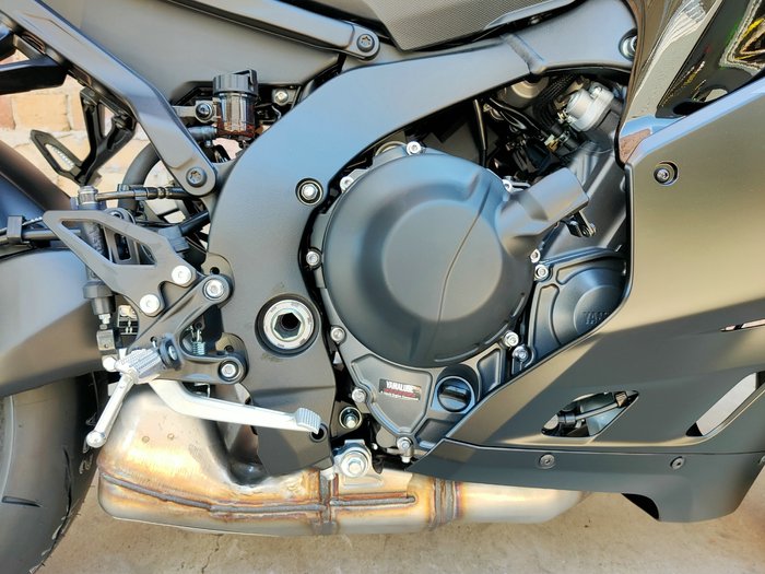 2025 YAMAHA YZF-R9 ROAD BLACK