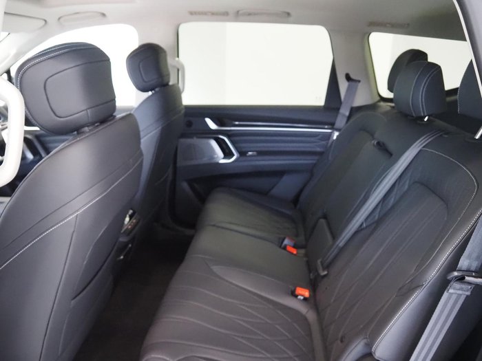 2025 LDV D90 Executive