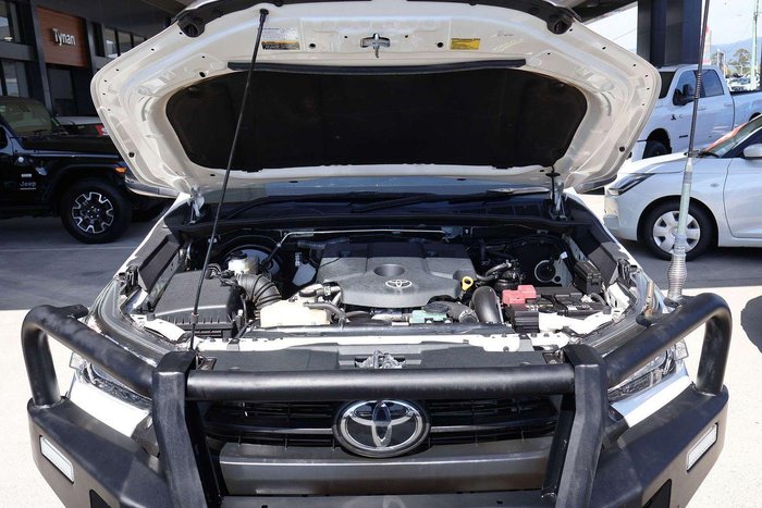 2022 Toyota Hilux SR