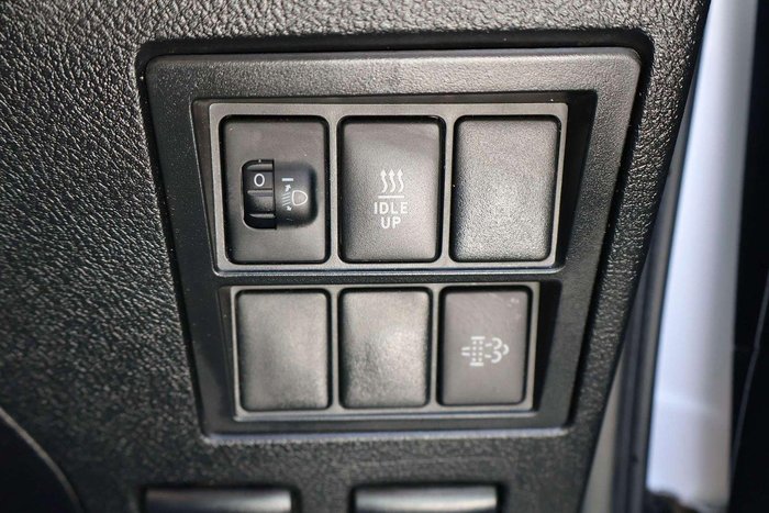 2022 Toyota Hilux SR