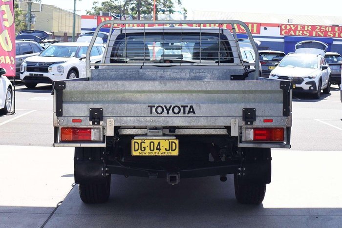 2022 Toyota Hilux SR