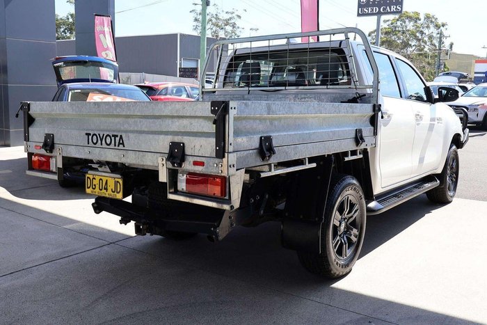 2022 Toyota Hilux SR