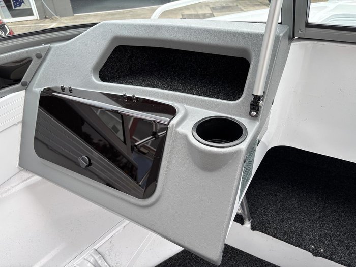 2026 QUINTREX 450 Fishabout Pro