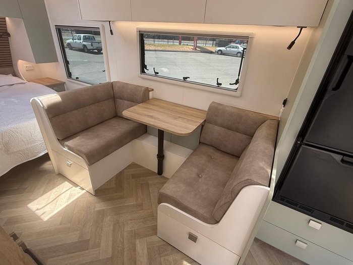 2025 New Age Caravans 18' Manta Ray Expedition