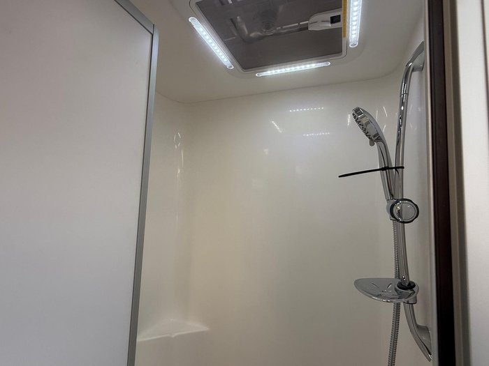 2025 New Age Caravans 18' Manta Ray Expedition