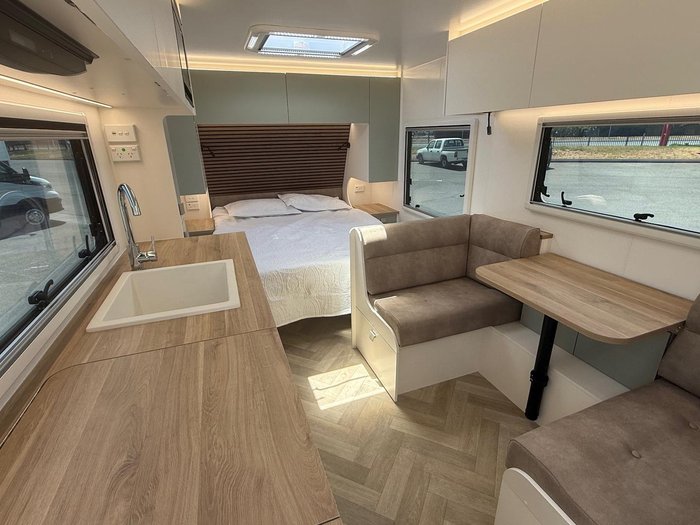 2025 New Age Caravans 18' Manta Ray Expedition