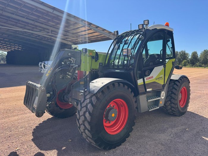 2020 CLAAS Scorpion 746