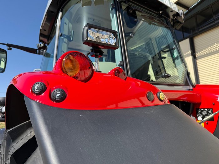 0 Massey Ferguson 7S.145 Dyna-6