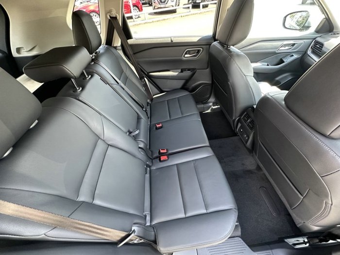 2025 Nissan X-TRAIL TI