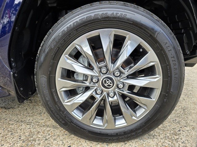 2023 Toyota Landcruiser LC300 Sahara ZX (4x4)