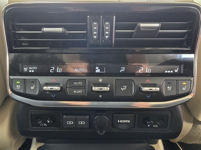 2023 Toyota Landcruiser LC300 Sahara ZX (4x4)