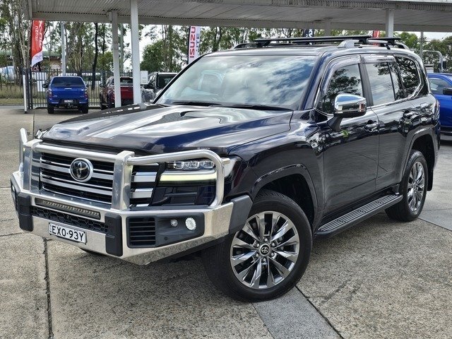 2023 Toyota Landcruiser LC300 Sahara ZX (4x4)