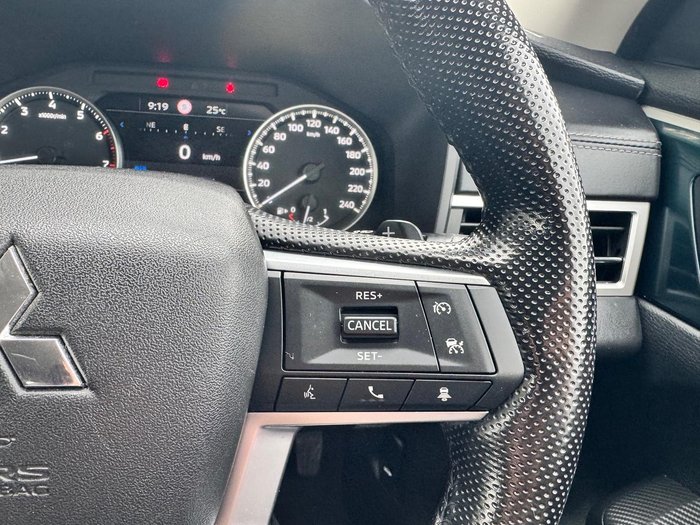 2021 Mitsubishi Outlander LS