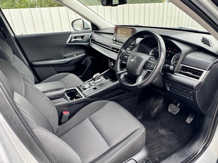 2021 Mitsubishi Outlander LS